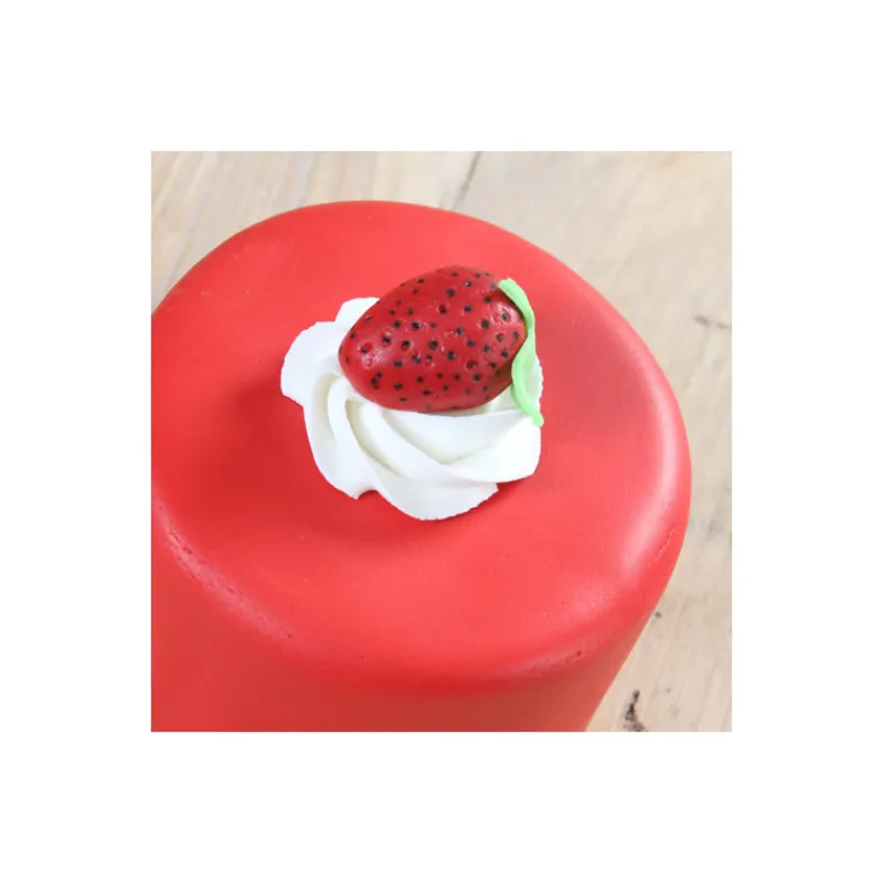 FUNCAKES Pâte À Sucre*Pâte à Sucre Rouge goût Fraise 250g